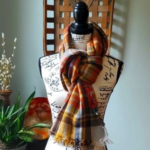 PINK LILY FRINGED BLANKET SCARF